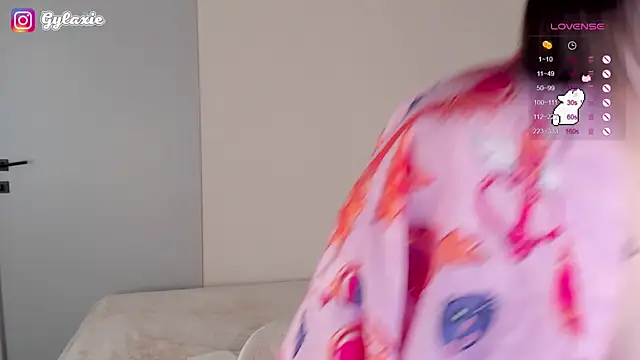 Gylaxie online show from October 14, 2025, 10:05 am