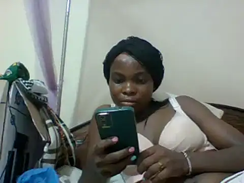 Snapshot of sexxyqueenn22 chatting on February 25, 2025, 10:09 pm sexxyqueenn22 online show from February 25, 2025, 10:09 pm