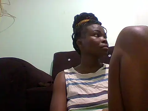 Snapshot of sexxyqueenn22 chatting on November 15, 2025, 12:47 am sexxyqueenn22 online show from November 15, 2025, 12:47 am