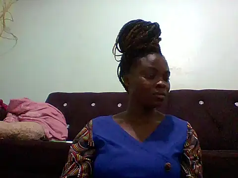 Snapshot of sexxyqueenn22 chatting on October 19, 2025, 2:42 pm sexxyqueenn22 online show from October 19, 2025, 2:42 pm