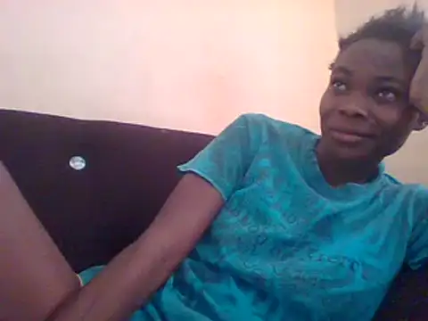 Snapshot of sexxyqueenn22 chatting on December 17, 2024, 10:01 am sexxyqueenn22 online show from December 17, 2024, 10:01 am