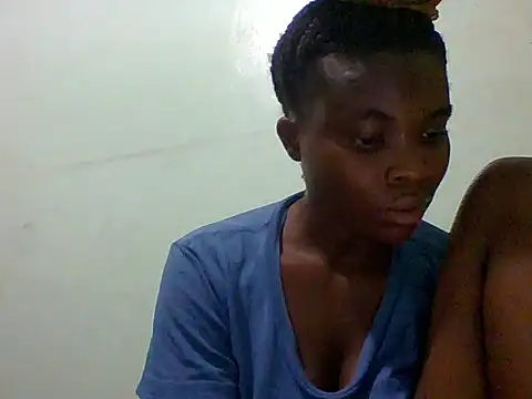 Snapshot of sexxyqueenn22 chatting on November 16, 2025, 7:46 am sexxyqueenn22 online show from November 16, 2025, 7:46 am