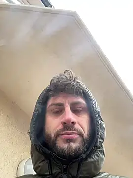 michifolli92 online show from February 5, 2025, 9:04 am