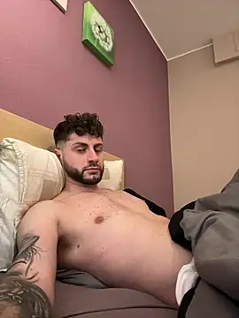 michifolli92 online show from December 14, 2024, 8:08 pm