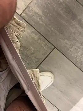 michifolli92 online show from March 3, 2025, 3:22 pm