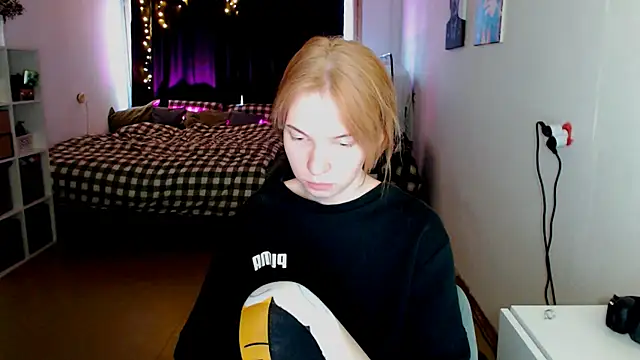 Snapshot of Klares_Wasser chatting on January 21, 2025, 11:24 am Klares Wasser online show from January 21, 2025, 11:24 am