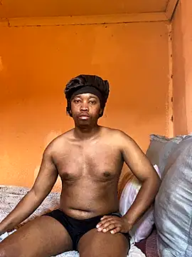 Snapshot of Babeyfacee chatting on October 27, 2025, 9:21 am Babeyfacee online show from October 27, 2025, 9:21 am