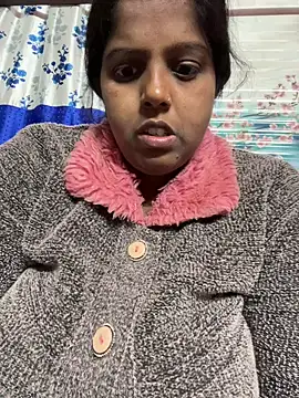 Snapshot of Beauty-queen chatting on February 15, 2026, 1:54 pm Beauty-queen online show from February 15, 2026, 1:54 pm