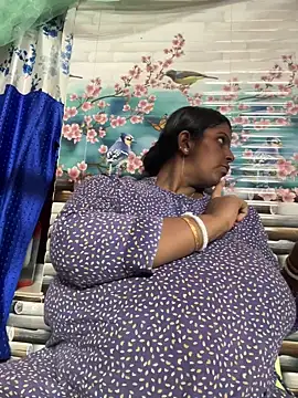 Snapshot of Beauty-queen chatting on March 5, 2026, 1:19 pm Beauty-queen online show from March 5, 2026, 1:19 pm