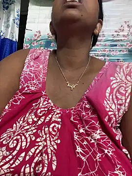 Snapshot of Beauty-queen chatting on March 12, 2026, 1:15 pm Beauty-queen online show from March 12, 2026, 1:15 pm