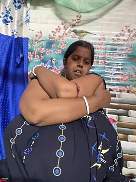 Snapshot of Beauty-queen chatting on March 24, 2026, 2:28 pm Beauty-queen online show from March 24, 2026, 2:28 pm