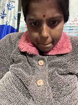 Snapshot of Beauty-queen chatting on February 14, 2026, 1:00 pm Beauty-queen online show from February 14, 2026, 1:00 pm