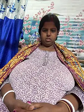 Snapshot of Beauty-queen chatting on March 3, 2026, 11:50 am Beauty-queen online show from March 3, 2026, 11:50 am