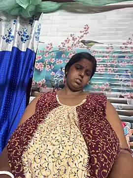 Snapshot of Beauty-queen chatting on March 16, 2026, 1:26 pm Beauty-queen online show from March 16, 2026, 1:26 pm