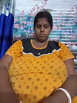 Snapshot of Beauty-queen chatting on March 28, 2026, 11:55 am Beauty-queen online show from March 28, 2026, 11:55 am