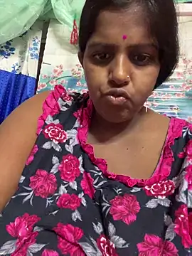 Snapshot of Beauty-queen chatting on April 4, 2026, 10:11 am Beauty-queen online show from April 4, 2026, 10:11 am