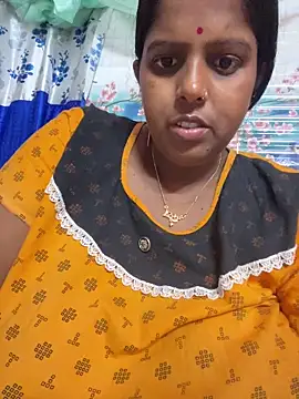 Snapshot of Beauty-queen chatting on March 4, 2026, 2:58 pm Beauty-queen online show from March 4, 2026, 2:58 pm