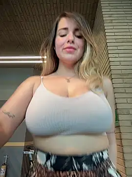 Alirawrz online show from March 13, 2025, 9:16 pm