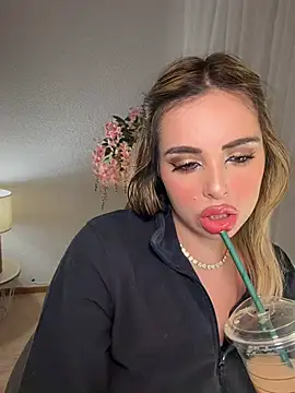 Snapshot of Alirawrz chatting on January 31, 2026, 7:23 pm Alirawrz online show from January 31, 2026, 7:23 pm