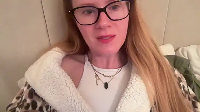 Snapshot of redheadrosie69 chatting on September 14, 2025, 6:52 pm redheadrosie69 online show from September 14, 2025, 6:52 pm