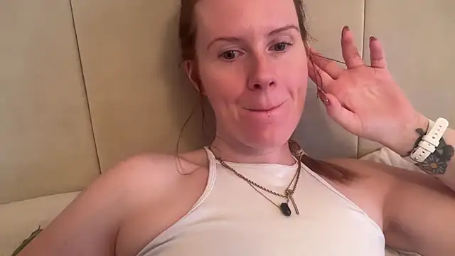 Snapshot of redheadrosie69 chatting on October 10, 2025, 7:20 am redheadrosie69 online show from October 10, 2025, 7:20 am