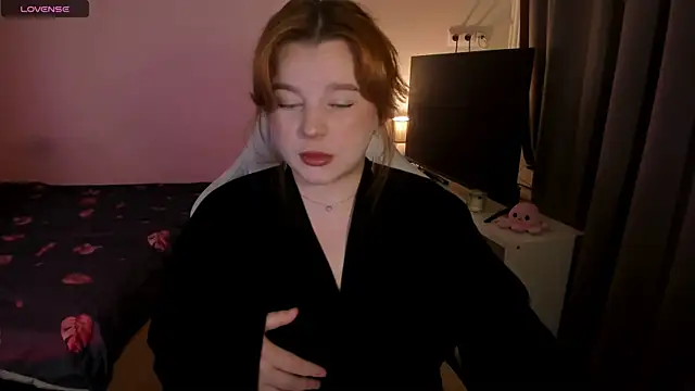 Snapshot of _Lisa_x chatting on December 9, 2024, 5:07 am Lisa x online show from December 9, 2024, 5:07 am