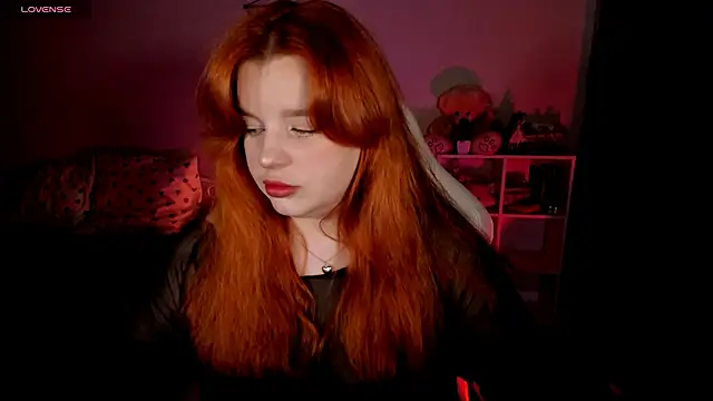 Snapshot of _Lisa_x chatting on October 7, 2025, 2:29 pm Lisa x online show from October 7, 2025, 2:29 pm