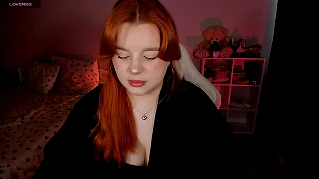 Snapshot of _Lisa_x chatting on October 8, 2025, 11:23 am Lisa x online show from October 8, 2025, 11:23 am