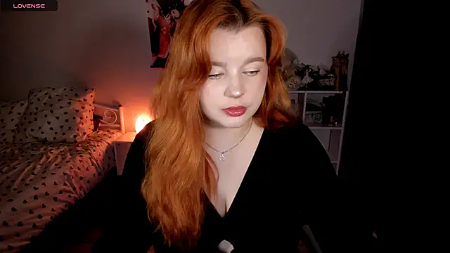 Snapshot of _Lisa_x chatting on November 11, 2025, 5:35 am Lisa x online show from November 11, 2025, 5:35 am