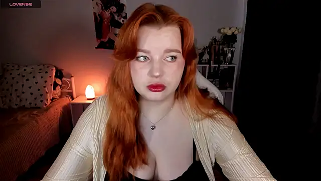 Snapshot of _Lisa_x chatting on November 21, 2025, 5:28 am Lisa x online show from November 21, 2025, 5:28 am