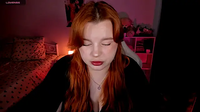 Snapshot of _Lisa_x chatting on October 23, 2025, 12:04 pm Lisa x online show from October 23, 2025, 12:04 pm