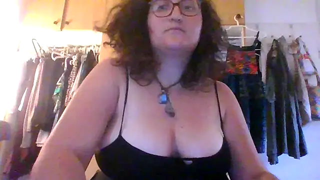 Snapshot of juicyrubies chatting on November 2, 2025, 11:15 am juicyrubies online show from November 2, 2025, 11:15 am