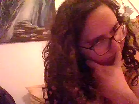 Snapshot of juicyrubies chatting on February 28, 2025, 2:31 pm juicyrubies online show from February 28, 2025, 2:31 pm