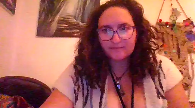 Snapshot of juicyrubies chatting on March 21, 2025, 1:45 pm juicyrubies online show from March 21, 2025, 1:45 pm