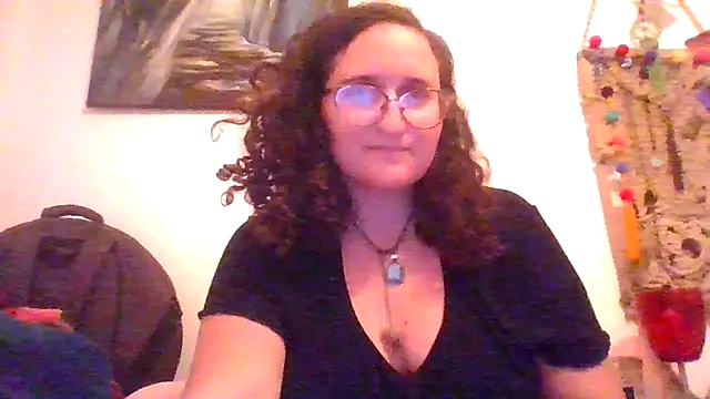 Snapshot of juicyrubies chatting on January 14, 2025, 2:32 pm juicyrubies online show from January 14, 2025, 2:32 pm