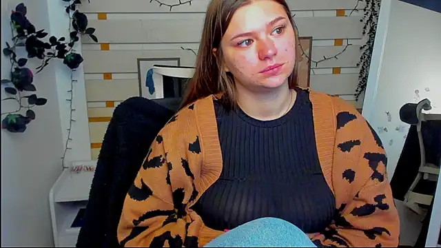 Josephine Kiss online show from April 26, 2026, 7:27 am