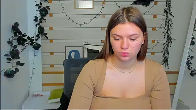 Josephine Kiss online show from April 29, 2026, 9:24 am