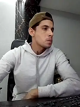 Snapshot of Erick_Wall chatting on March 14, 2025, 5:27 am Erick Wall online show from March 14, 2025, 5:27 am