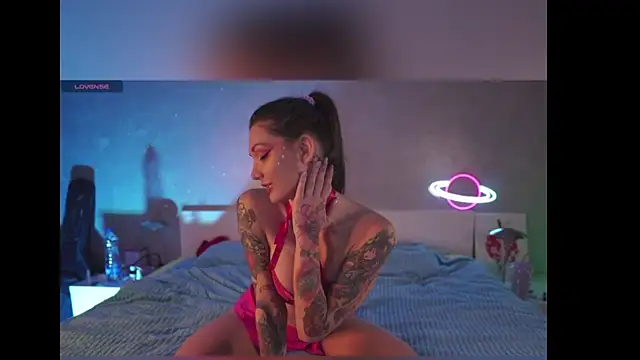 Lady3Holes online show from July 16, 2026, 8:11 am