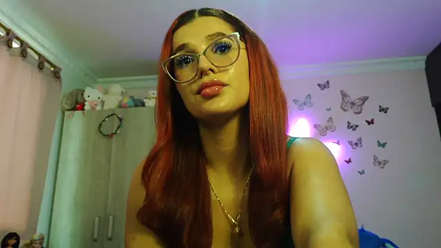 Snapshot of caroline_jonson chatting on May 1, 2026, 1:49 pm caroline jonson online show from May 1, 2026, 1:49 pm