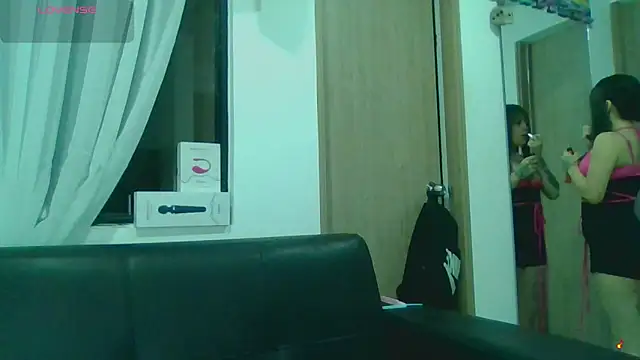 Snapshot of Tifanny_Sweett chatting on January 11, 2026, 4:08 am Tifanny Sweett online show from January 11, 2026, 4:08 am