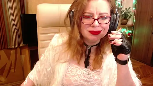 Miss Tress online show from February 21, 2026, 8:55 pm