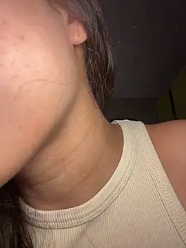 MisFrekcles  online show from April 30, 2026, 9:16 am