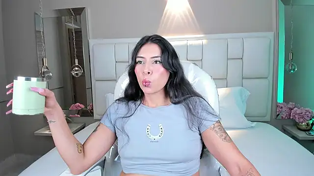 Snapshot of JessyEvans chatting on November 15, 2025, 7:40 pm JessyEvans online show from November 15, 2025, 7:40 pm