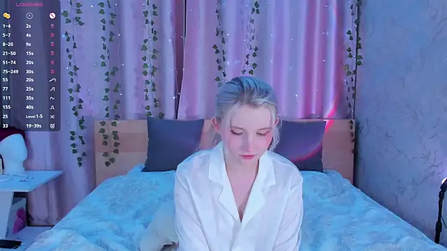 SweeteRose Royce online show from December 1, 2024, 4:34 pm