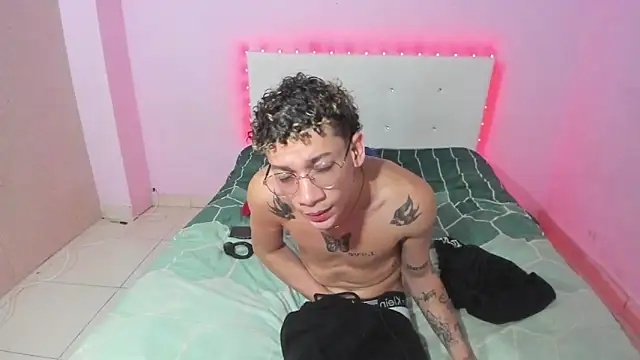 mateodeamjo online show from October 16, 2025, 3:48 am