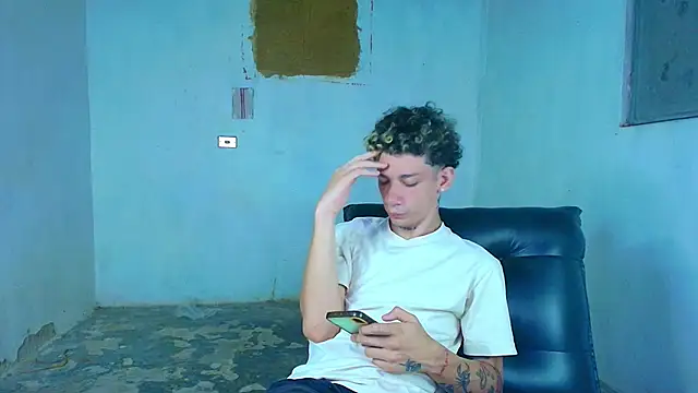 mateodeamjo online show from March 17, 2026, 1:08 am