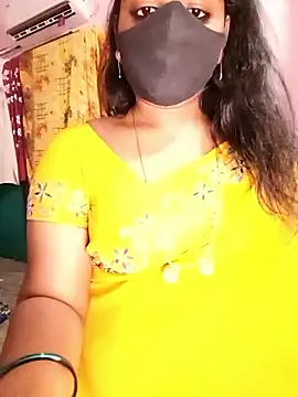 louise92 online show from May 18, 2026, 7:29 pm