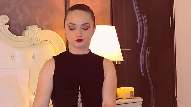 EllianaReese online show from March 23, 2025, 6:47 am