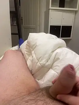 Snapshot of fekedaniel1999 chatting on April 14, 2026, 10:59 pm fekedaniel1999 online show from April 14, 2026, 10:59 pm